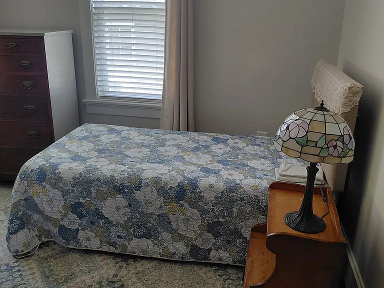 412 N Washington St — Photo 4