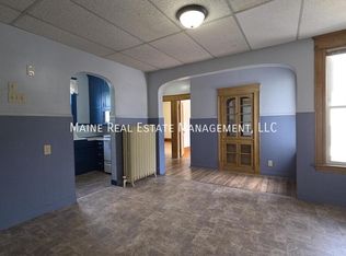 27 Cook St APT A, Auburn, ME 04210