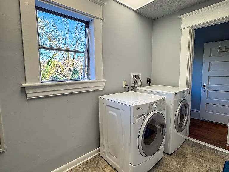 1411 Clarke Ave SW #2 — Photo 10