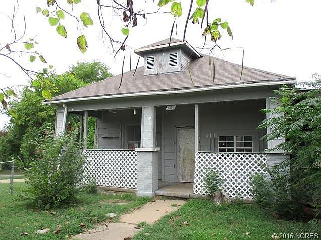 1st image of 303 E Harrison Ave
