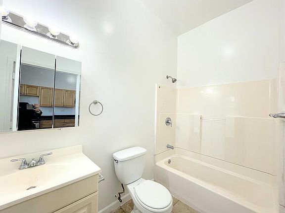 2nd image of 2745 Pestalozzi St #2W