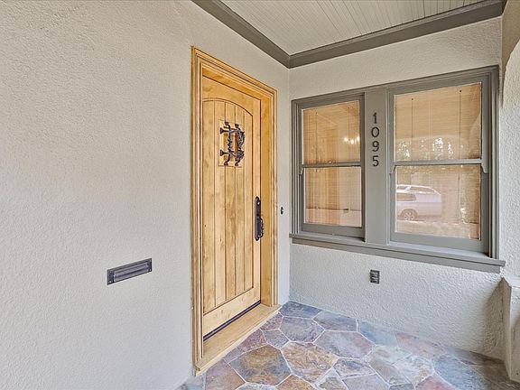 4th image of 1095 Nevada Ave