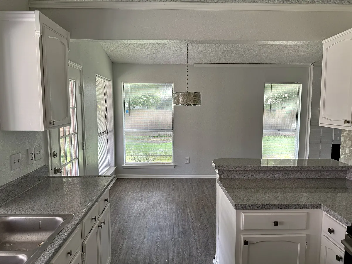 Building Photo - 1213 Garden Terrace Dr