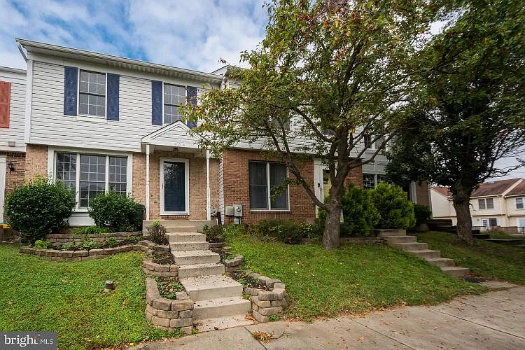 304 Talbot Ct photo 1