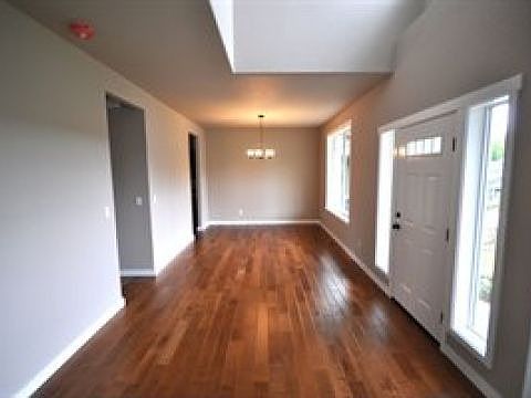 4th image of 3002 31st Ave NW