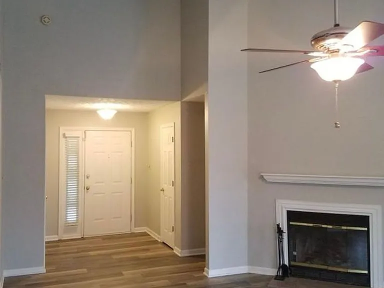 1704 Bay Wood Cir — Photo 3