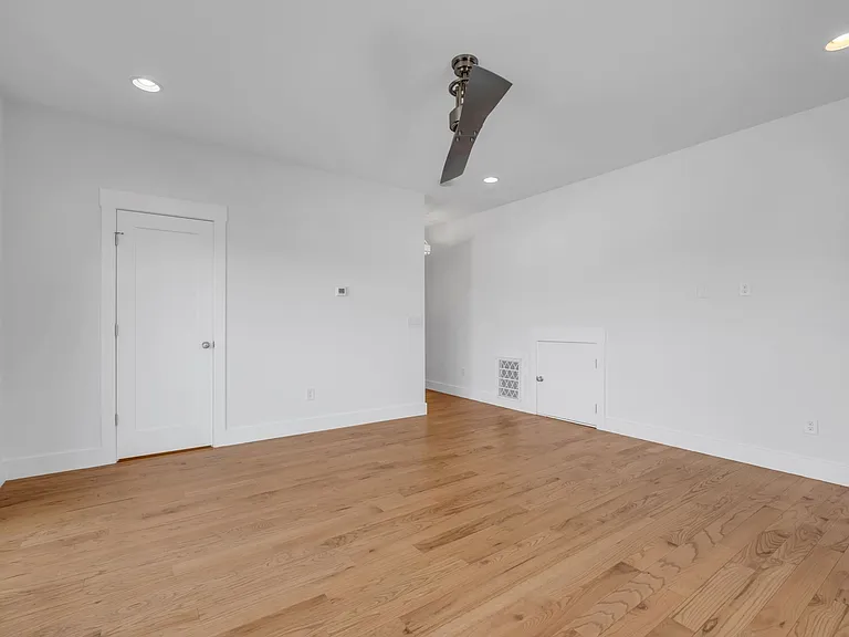 1016B 13th Ave S — Photo 34