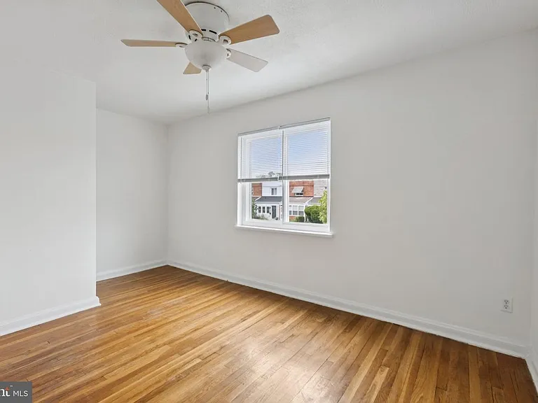 128 33rd St NE — Photo 11