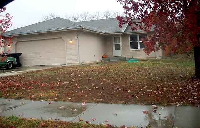 1st image of 301 Park Dr