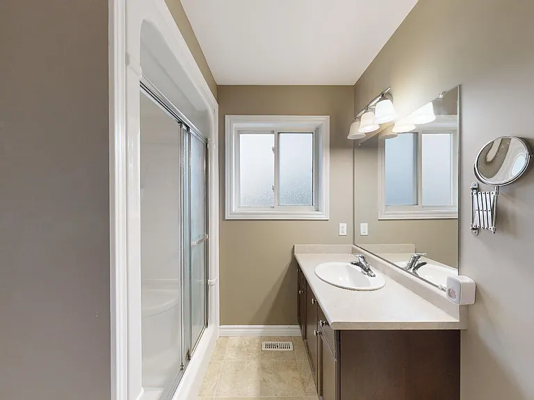 961 Blythwood Rd — Photo 21