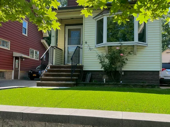 22 Marianne St, Staten Island, NY 10302