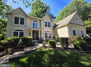 22 Taylors Mill Ln, Wilmington, DE 19808