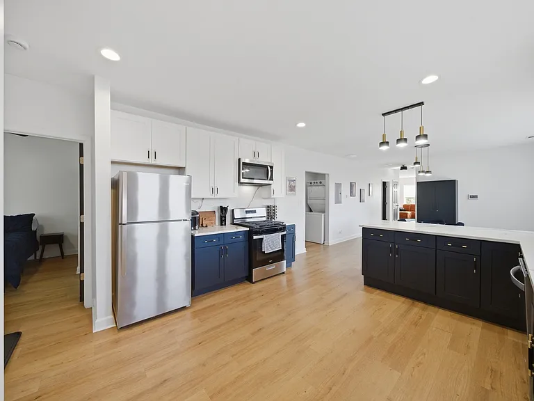 7435 S Euclid Ave #1 — Photo 12