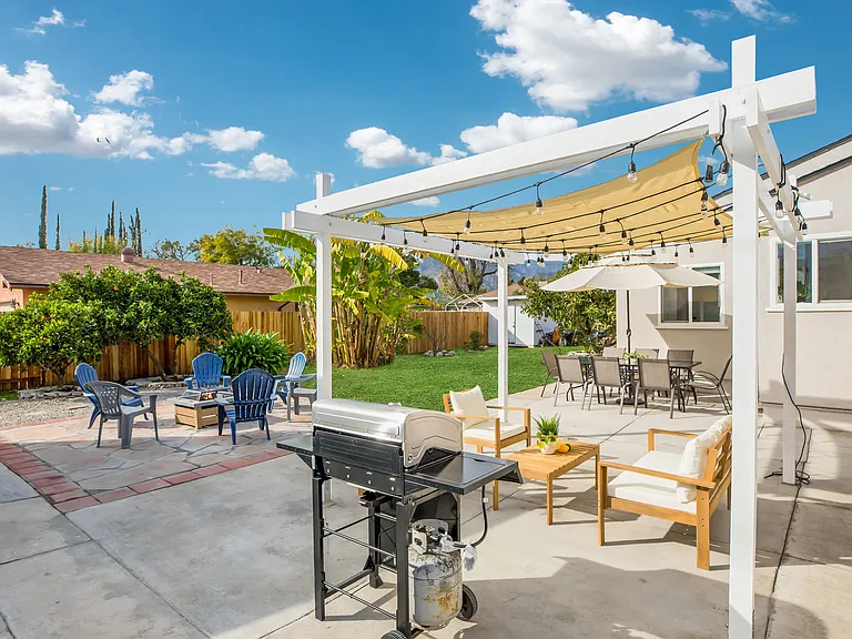 533 N Cerritos Ave — Photo 45