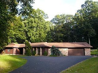 15 Harry Ave, Shillington, PA 19607