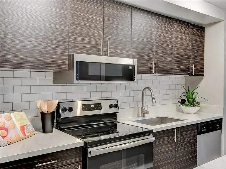 939 E Flamingo Rd — Photo 10
