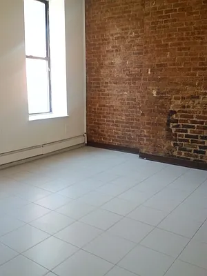 Rented by High Line NYC Realty Group | media 17