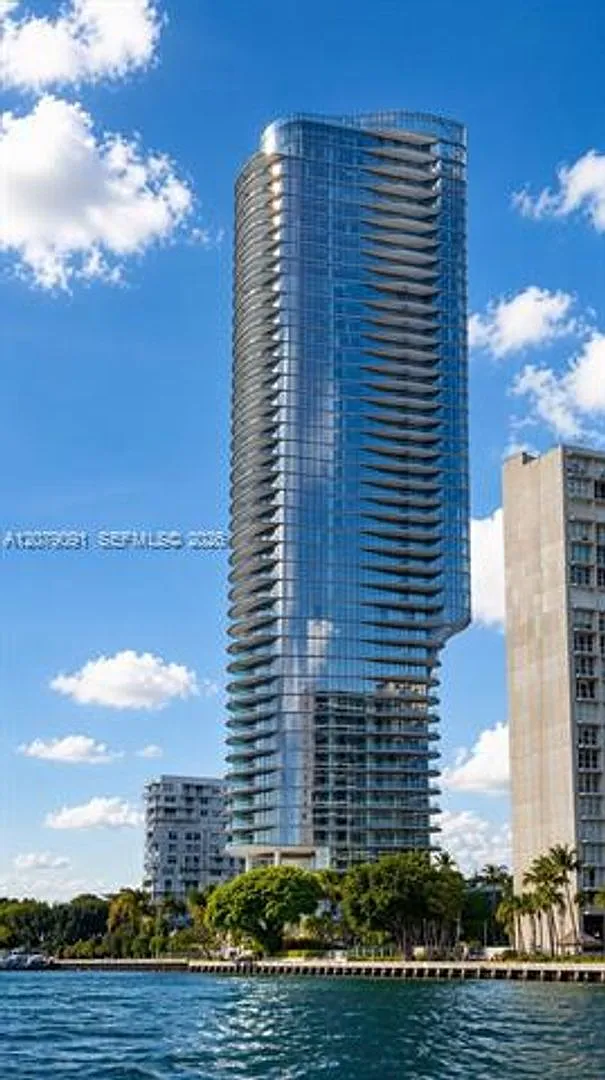 175 SE 25th Rd cu-504, Miami, FL 33131 — Photo 2
