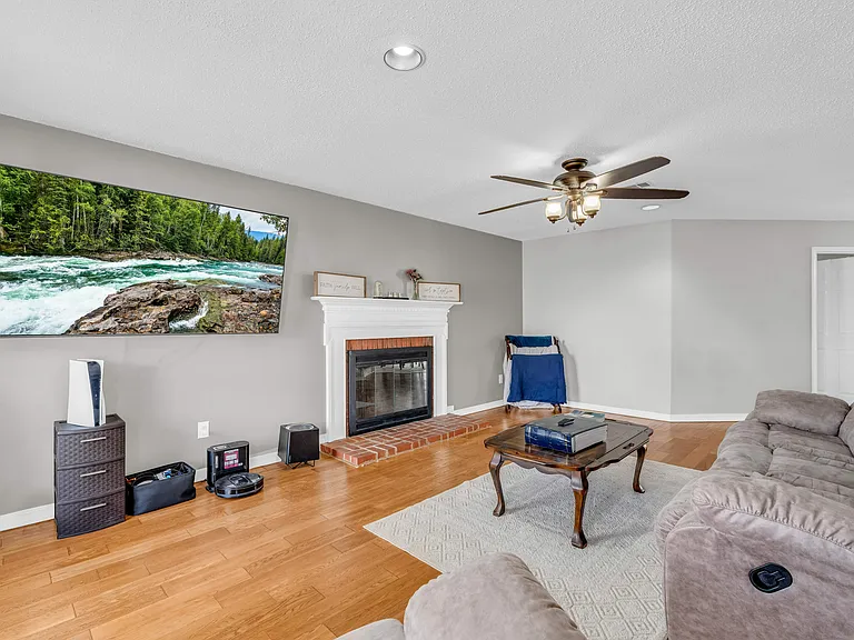 313 Hillfield Cv — Photo 27