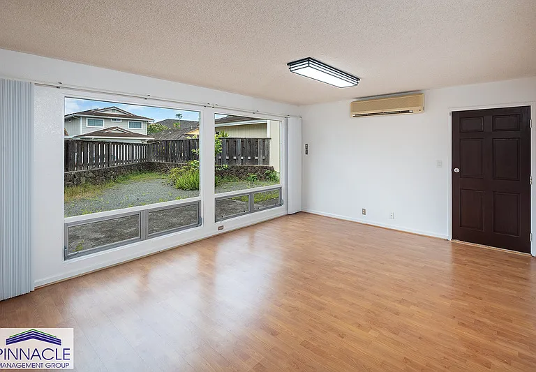94-1114 Noheaiki St — Photo 2