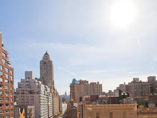 Sold by Sotheby's International Realty | media 19