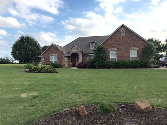 2nd image of 1509 W Falls Dr