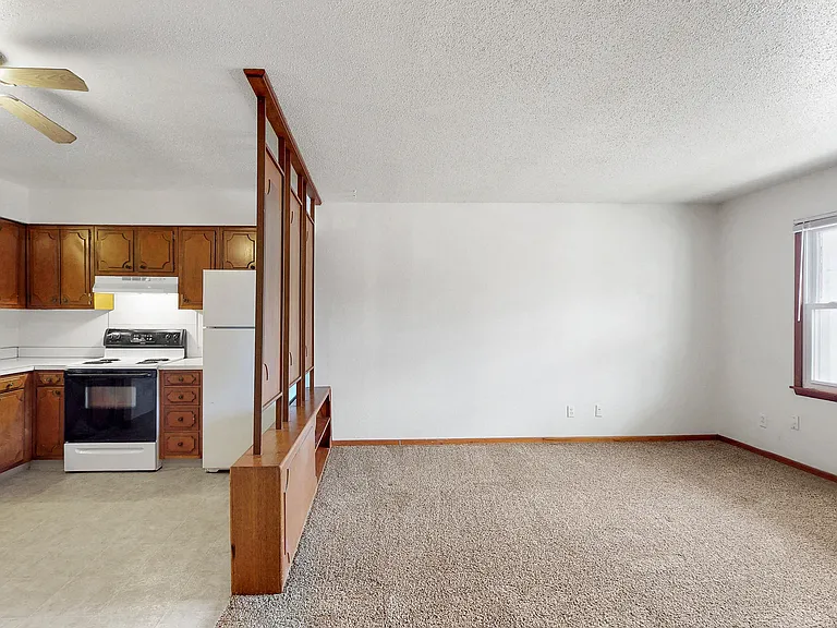 Plaza Manor — Photo 64