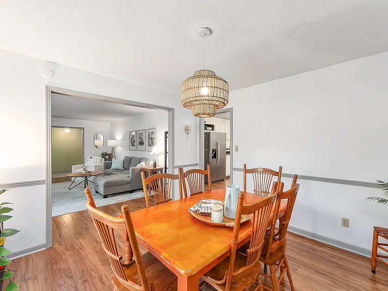 128 Laurie Cir — Photo 10