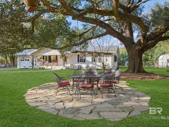 9407 Twin Beech Rd, Fairhope, AL 36532