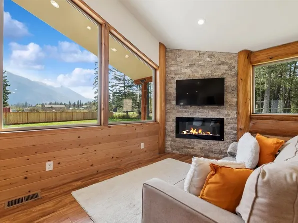 183 Middle View Trl S, Columbia Falls, MT 59912