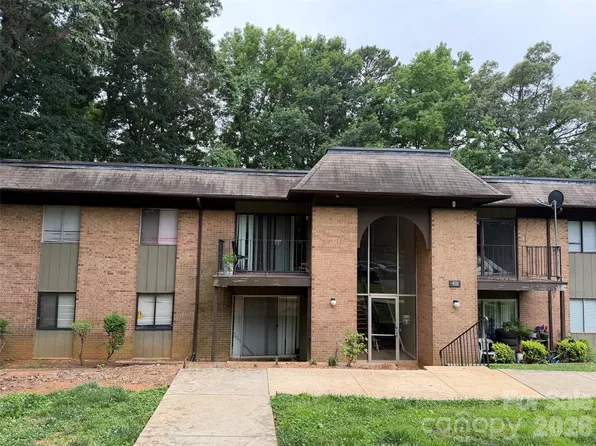 401 Orchard Trace Ln APT 8, Charlotte, NC 28213