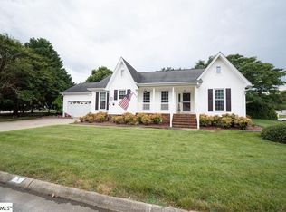 1 Tearose Ln, Simpsonville, SC 29681