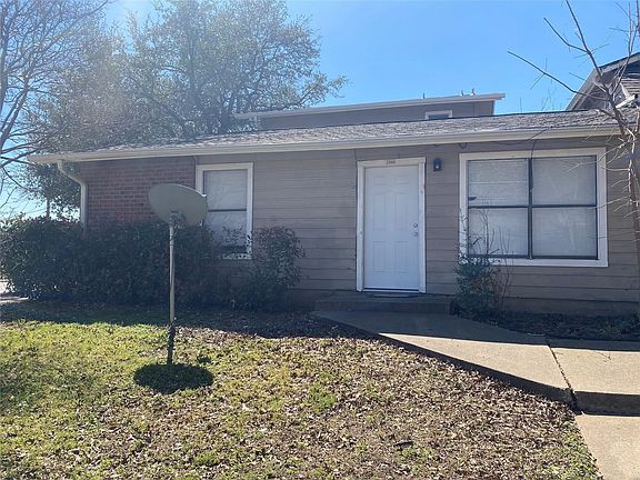 4th image of 2166 Knoll Crest Dr