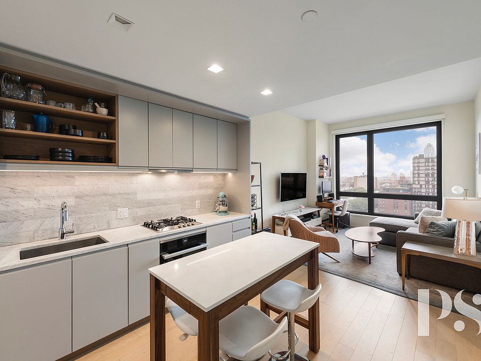1st image of 550 Vanderbilt Ave #918