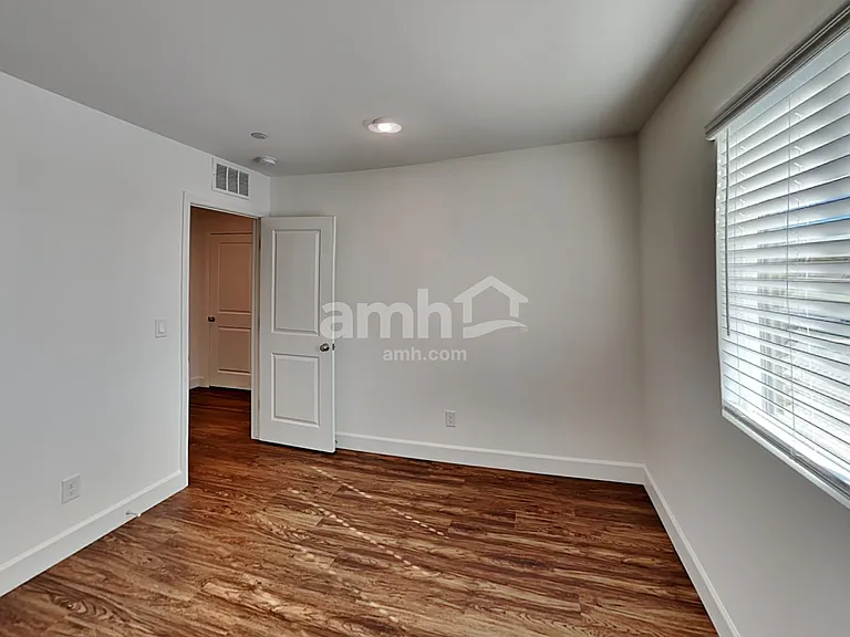 3344 Blodwen St — Photo 16