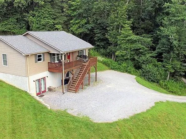 402 Hendersonville Hwy, Pisgah Forest, NC 28768