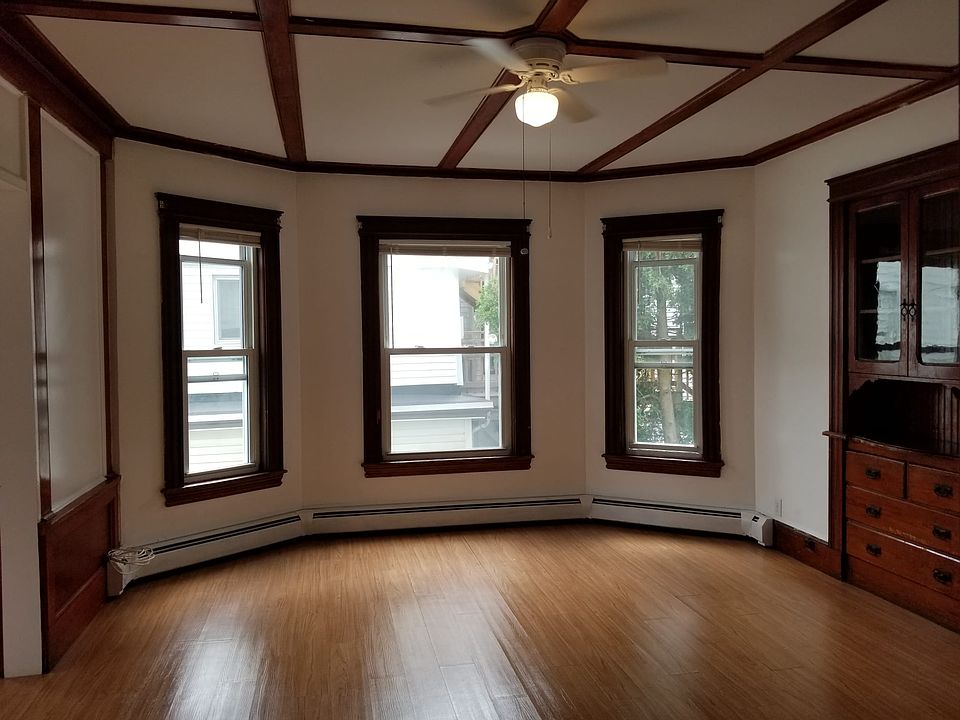 Family room or second dinning room