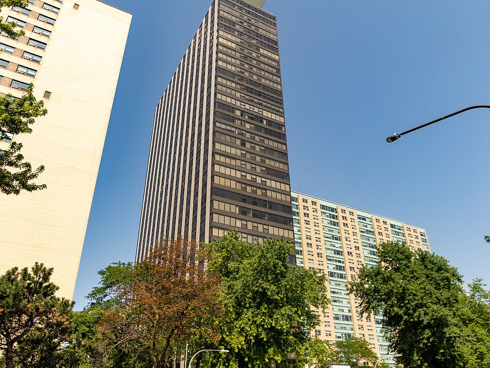 1st image of 3150 N Lake Shore Dr APT 31D