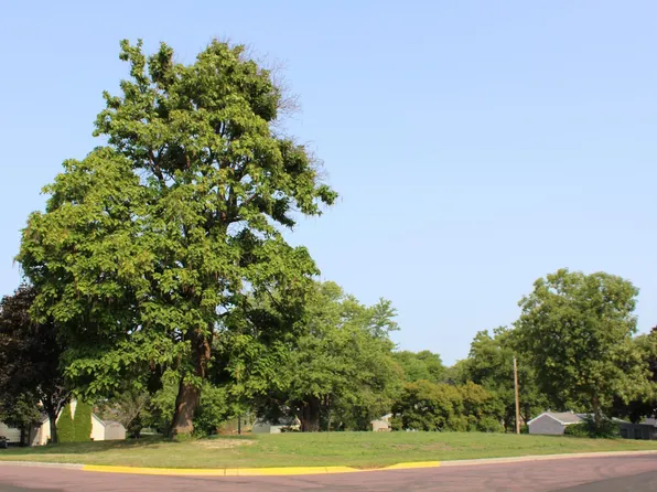 181 3rd Ave SE, Trimont, MN 56176