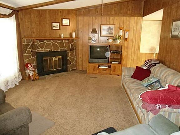 5th image of 4361 Tamarack Dr