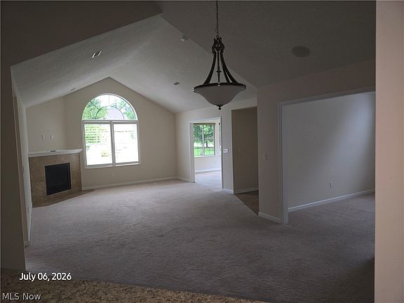2nd image of 3916 Coventry Ln