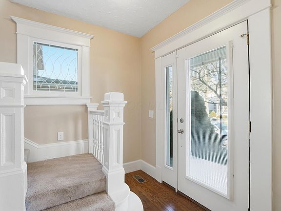 3rd image of 211 N Court St