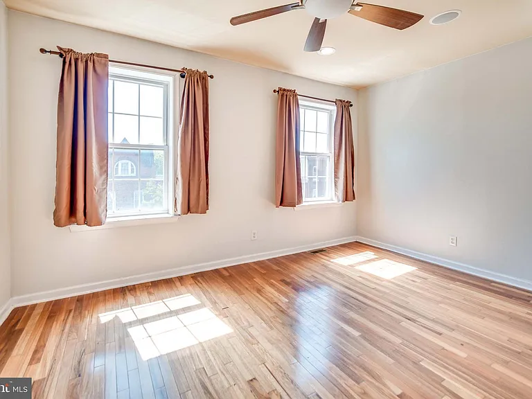 2905 W Girard Ave #2 — Photo 20