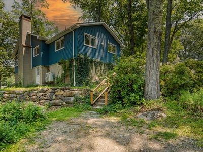 129 N Shore Rd, Andover, NJ, 07821