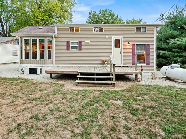 87 & 89 Clear Creek Dr, Neoga, IL 62447