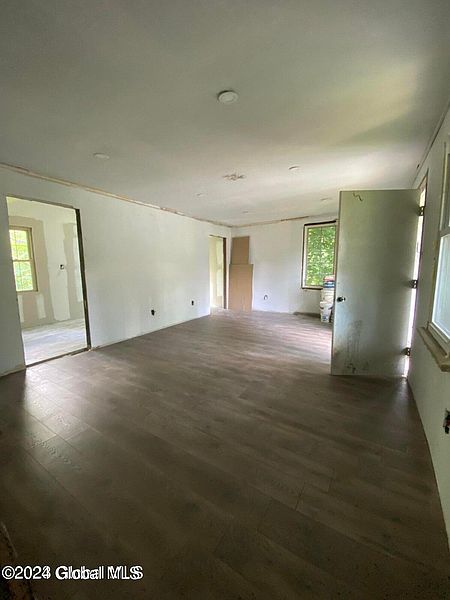 5th image of 1105 River Road