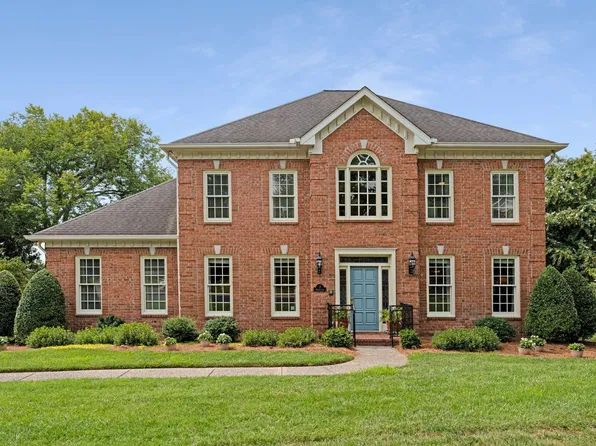 7 Warwick Ln, Nashville, TN 37205