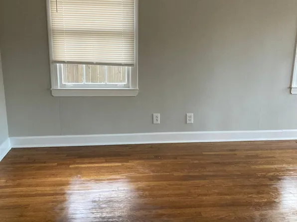 2210 Whites Mill Rd, Decatur, GA 30032