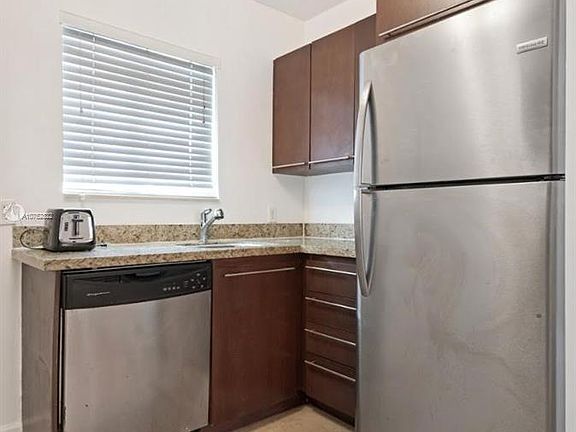 2nd image of 6931 Indian Creek Dr APT 6