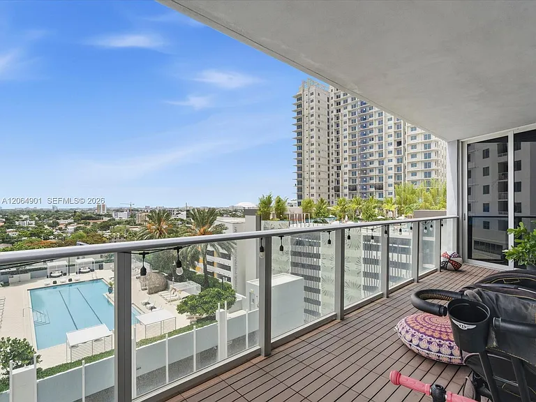 1010 SW 2nd Ave #1009 — Photo 27
